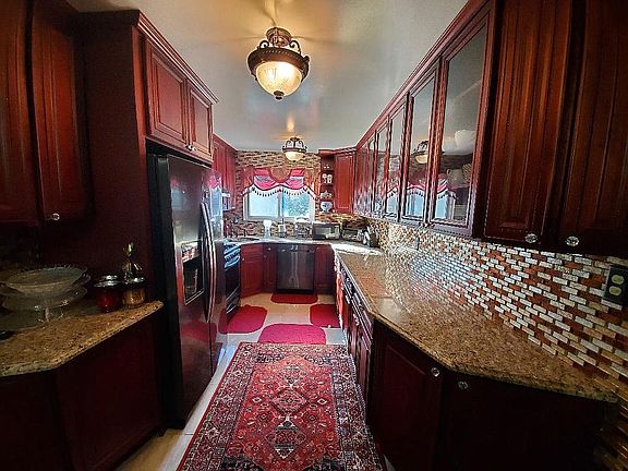 4th image of 973 Fenwood Dr APT 3
