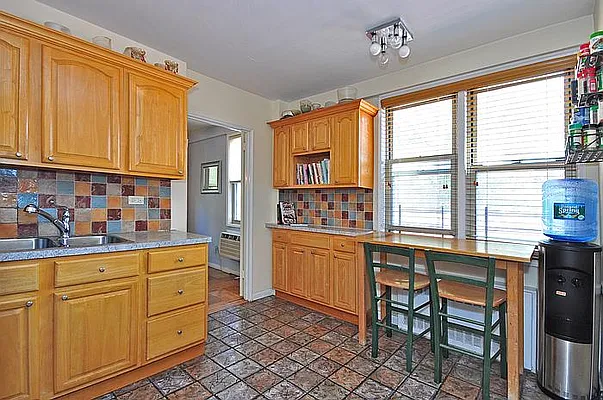 Sold by REMAX Distinguished Homes | media 6