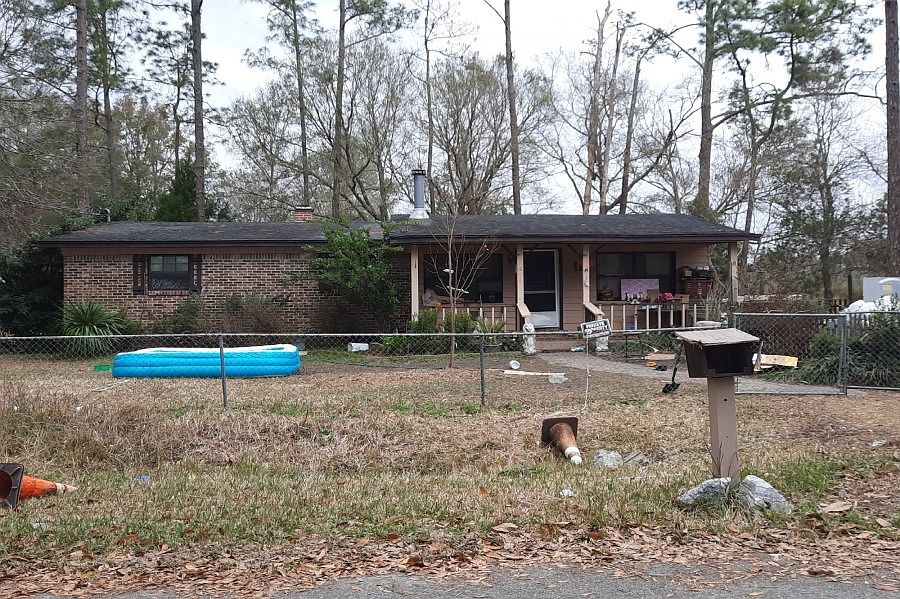 1st image of 2027 NE 156th St