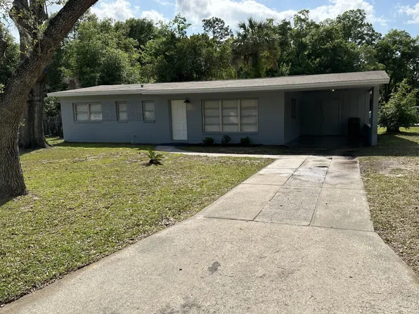 100 DELLWOOD Avenue, Palatka, FL 32177