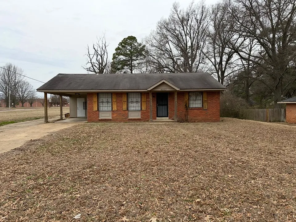4933 Leonard Rd