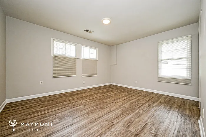 1044 Valley View Rd SE — Photo 8