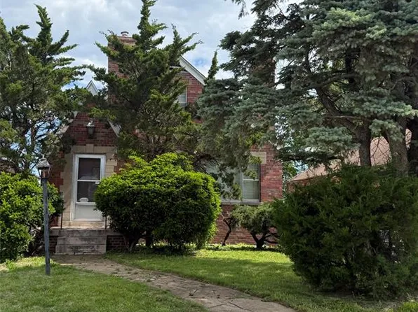 1615 Veronica Ave, Saint Louis, MO 63147