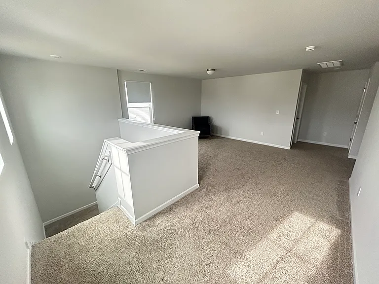 654 Melbourne Dr — Photo 12