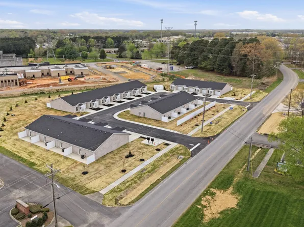 741 Kings Ln, Tullahoma, TN 37388