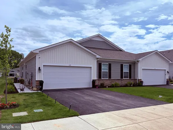 133 Delhaas Cir, Bristol, PA 19007