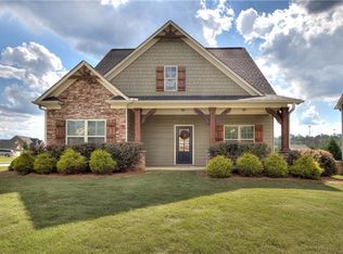 10 Winter Pointe NW, Cartersville, GA 30121