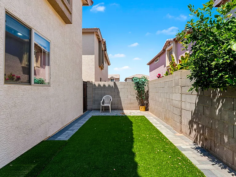 1231 S Amber St — Photo 35