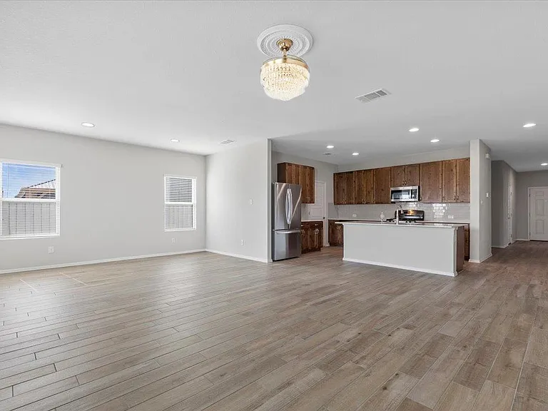 261 Hortus Dr — Photo 7