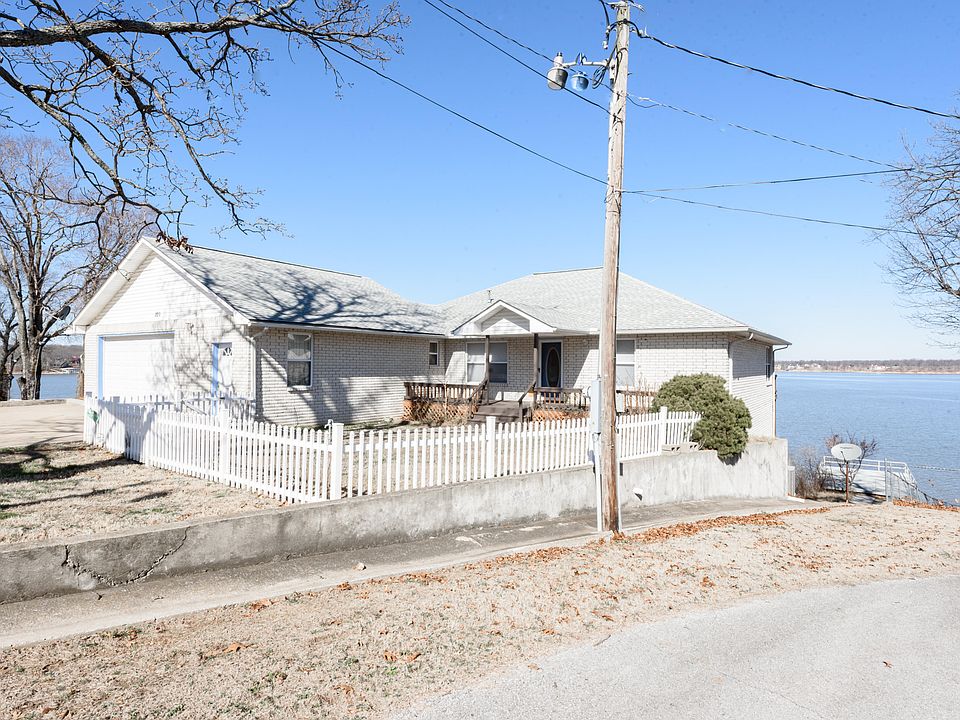 1st image of 270 Oak Dr #28