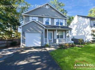 3636 Woodlawn St, Edgewater, MD 21037