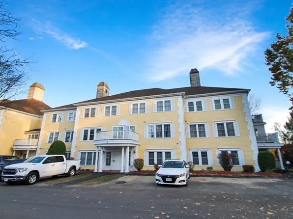 1 Riverview Blvd APT 3-8, Methuen, MA 01844