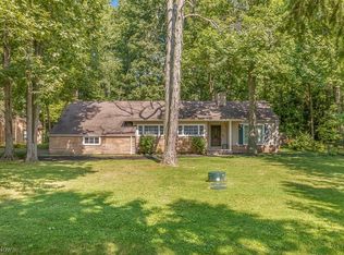32261 Cedar Rd, Mayfield Heights, OH 44124