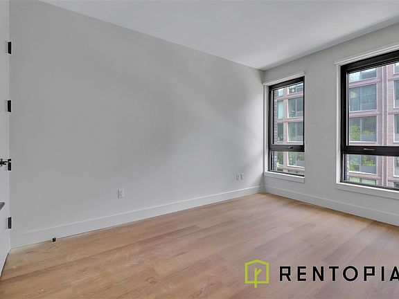 2nd image of 130 Hope St APT 610