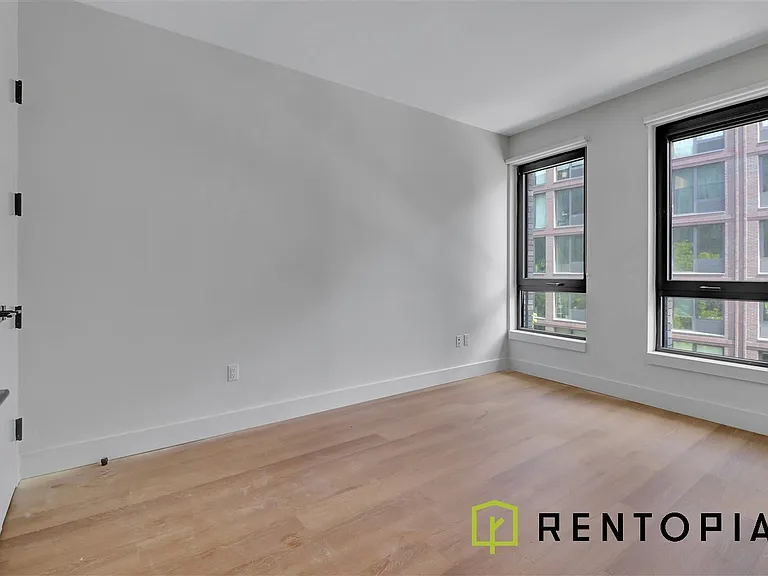 130 Hope St #508B — Photo 2