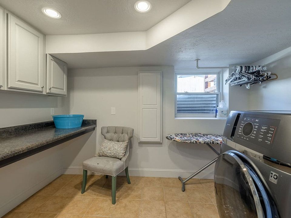 Laundry Room Cabinet