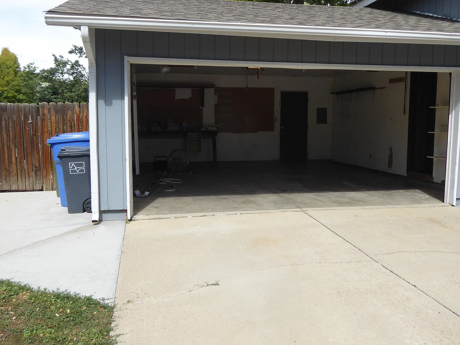4 bed, 1801 sqft, $2,400 — Photo 2