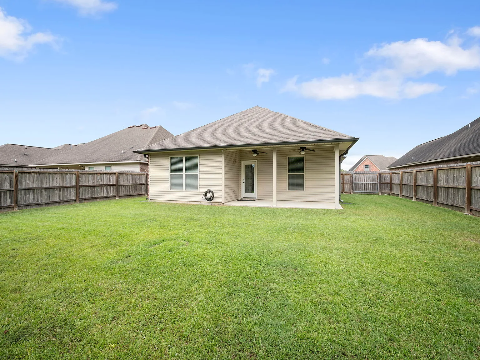 3 bed, 1766 sqft, $2,200 — Photo 3