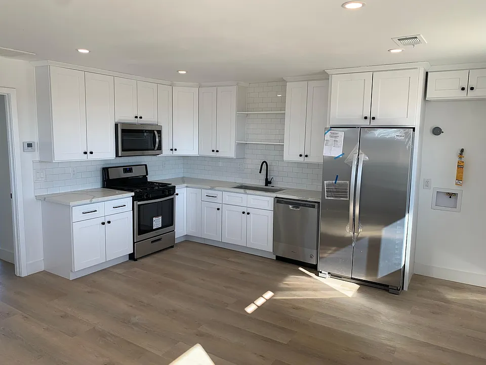 4500 W Rosamond Blvd #25A