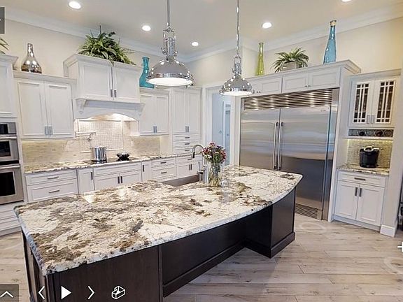 Gorgeous chef's kitchen, double oven, pot filler above stove
