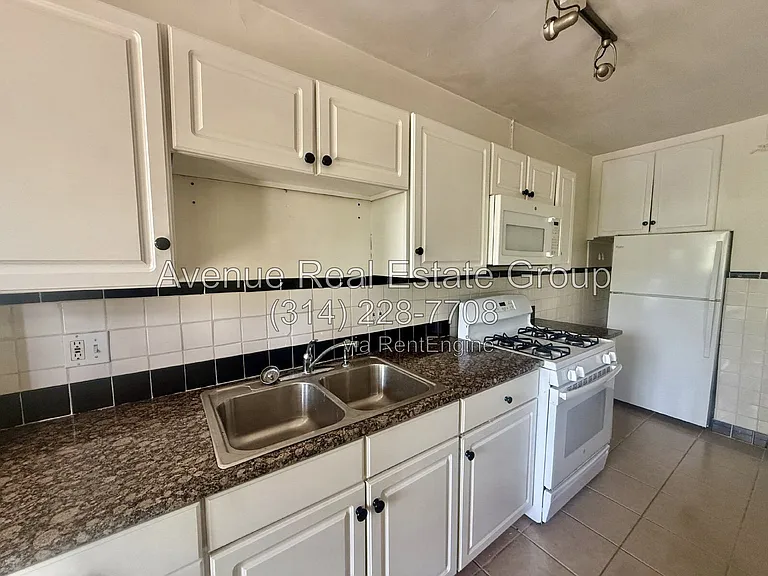 7369 Delmar Blvd #2W — Photo 3