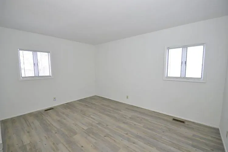 4841 Huntley Ct — Photo 10
