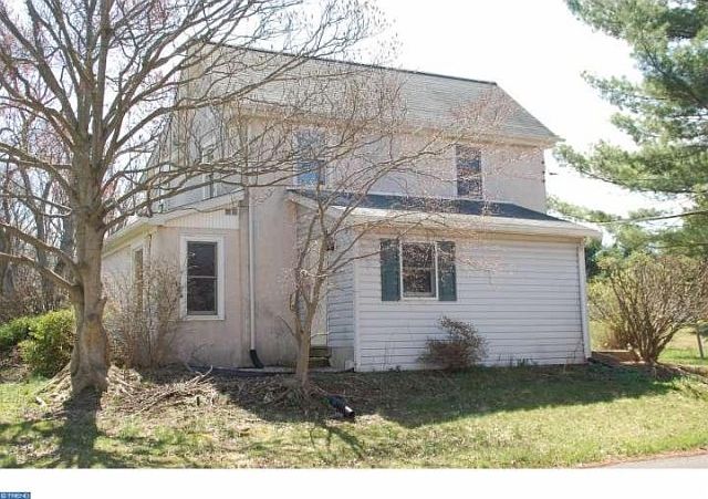 1st image of 300 E Summit St
