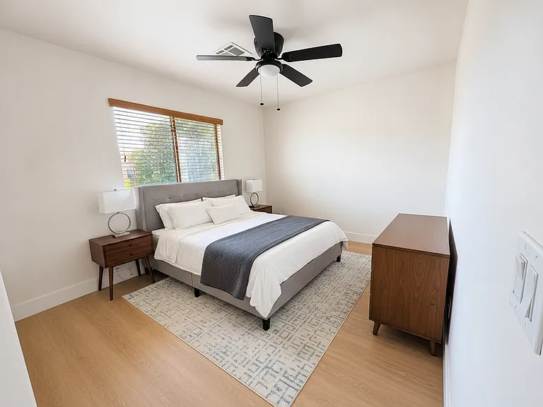 9541 W Frank Ave — Photo 10