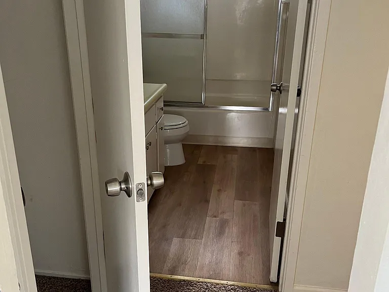 1567 Market St #1 — Photo 8