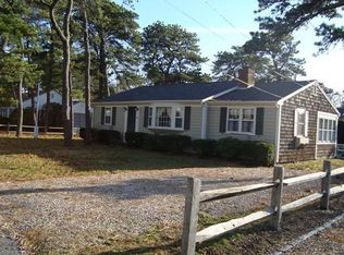 57 Santucket Rd, West Dennis, MA 02670