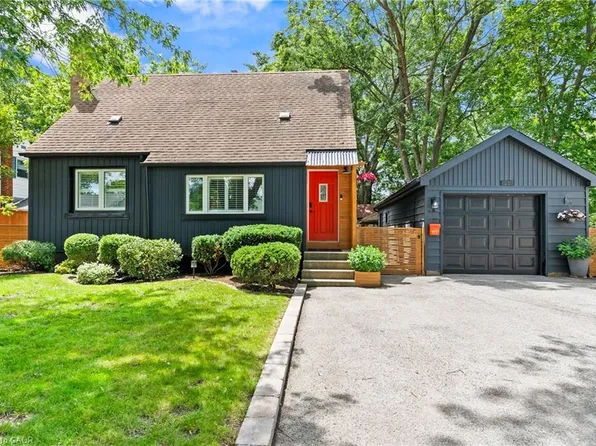 83 Devon Rd, Saint Catharines, ON L2N 1X5