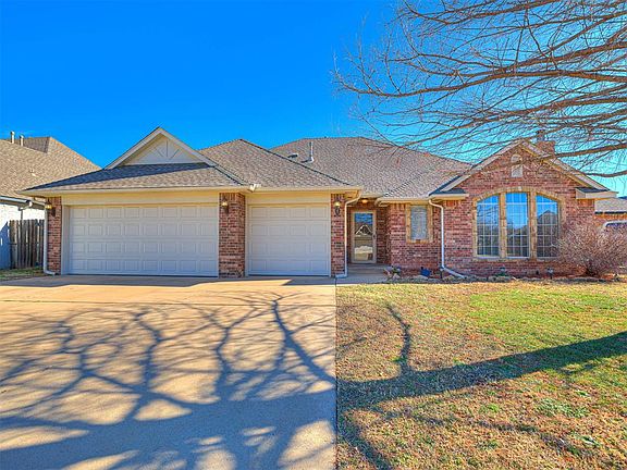 2nd image of 19112 Canyon Creek Pl