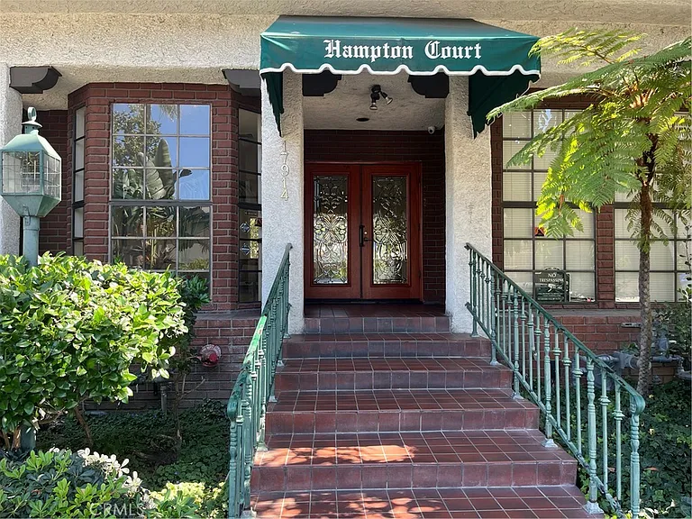 17914 Magnolia Blvd #128 — Photo 1