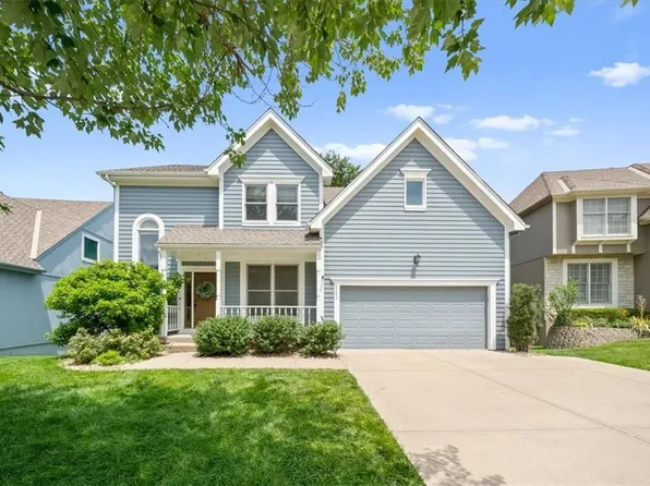 8202 W 144th Ter, Overland Park, KS 66223