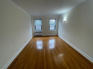 36-35 167th St #3L, Flushing, NY 11358