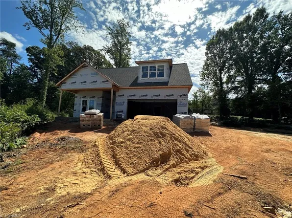 238 Bismarck Ct, Winston Salem, NC 27104