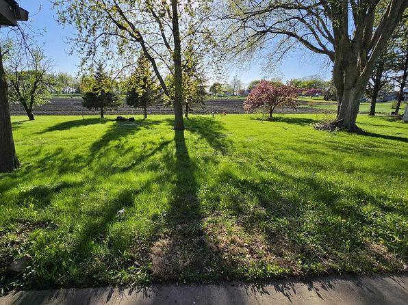328 2nd St SE, Badger, IA 50516