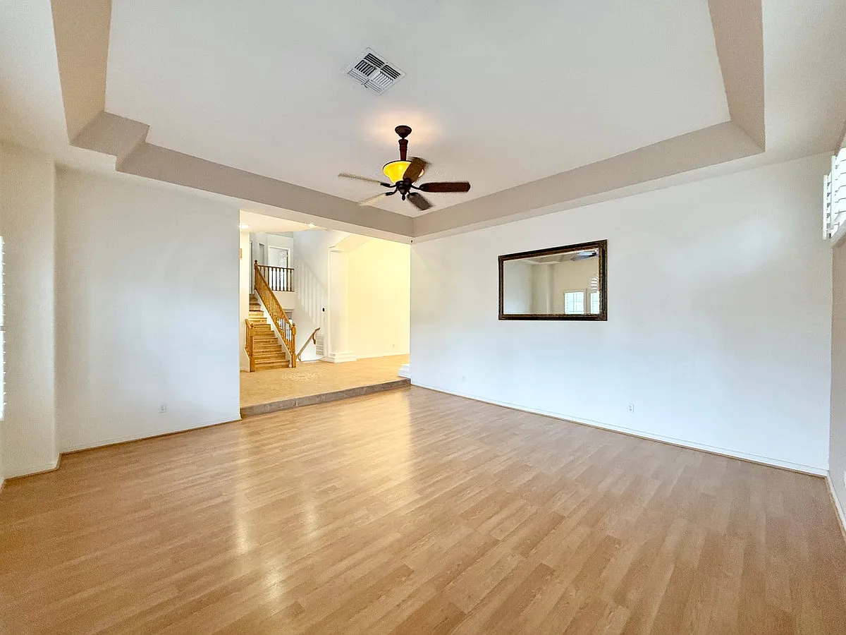 4 bed, 3.0 bath, 3286 sqft, $3,200 — Photo 4