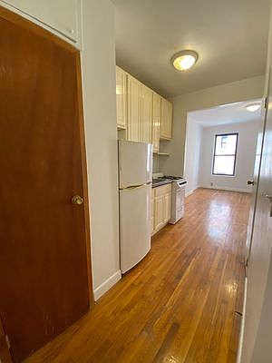 1st image of 1109 1st Ave APT 3A