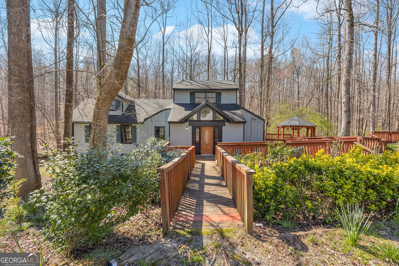 127 Mountainside Dr E photo 1