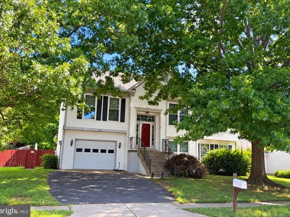 9402 Luke Dr, Manassas Park, VA 20111