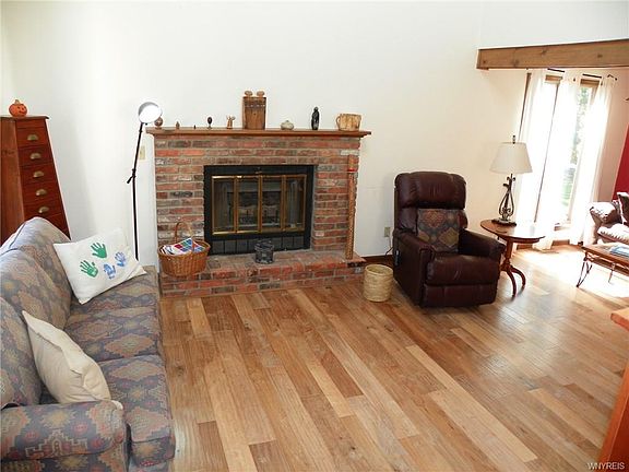 3rd image of 123 Shady Grove Dr