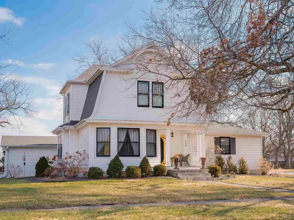 353 N Ohio St, Camp Point, IL 62320