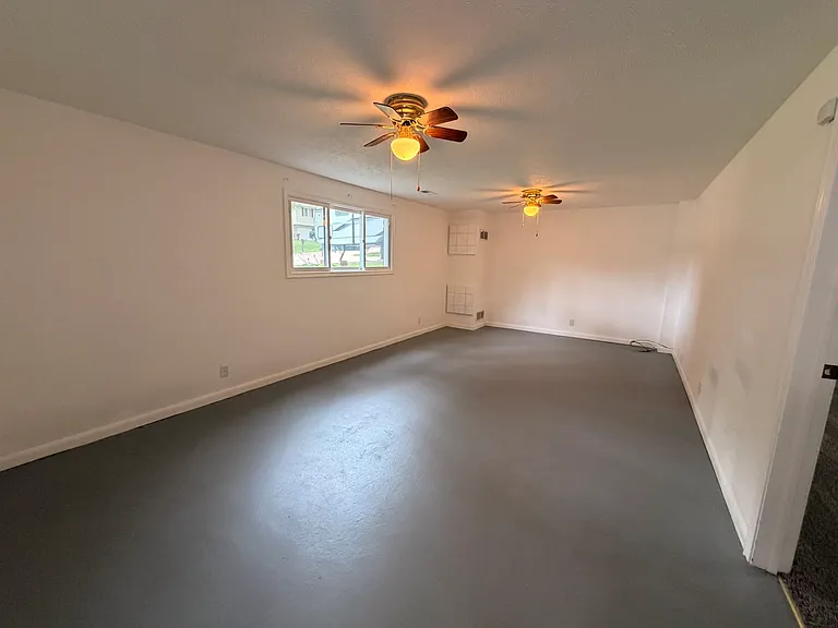 2307 Brighton Dr — Photo 32