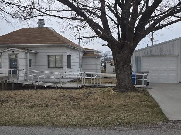 65 13th Ave W, Albia, IA 52531