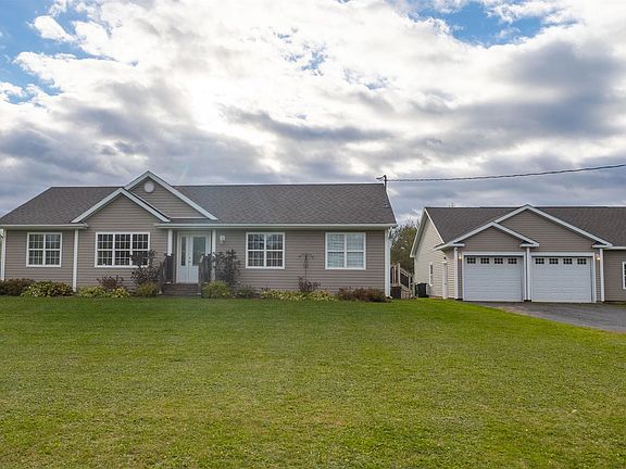 3rd image of 584 Lower Montague Rd