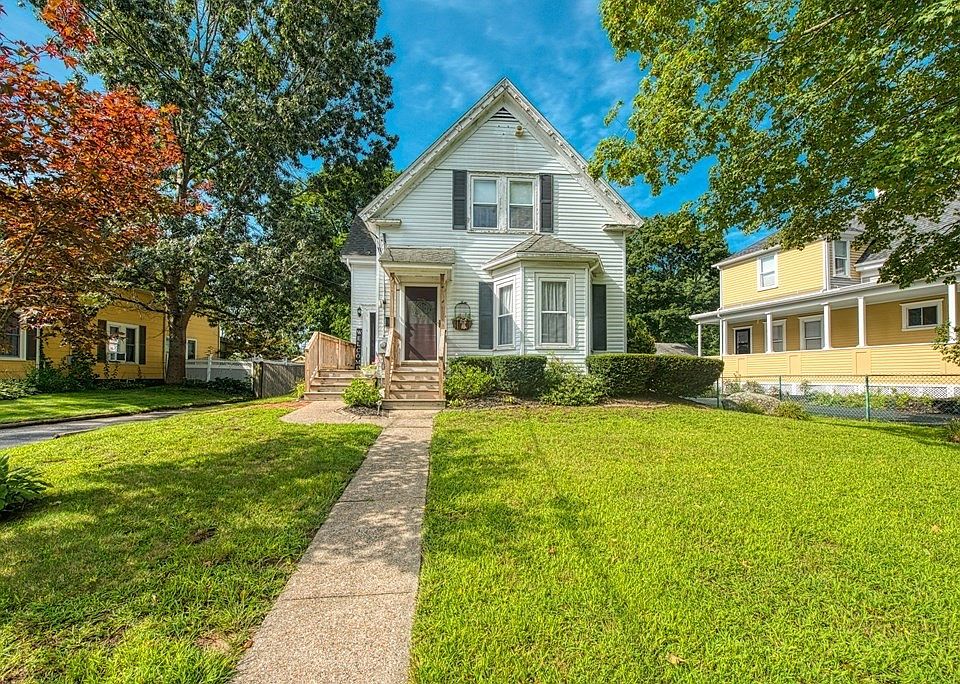 207 Crescent St, Rockland, MA 02370 Zillow
