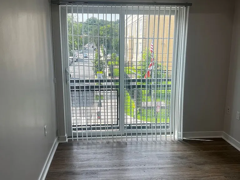 1516 Marion Barry Ave SE — Photo 11