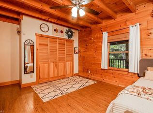 6447 Burlington Rd, Whitsett, NC 27377