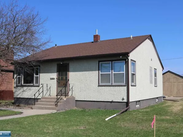 1209 18th St S, Virginia, MN 55792